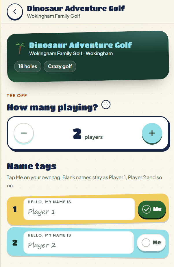 The app's setup screen: a course card, a counter set to two players, and two name tags waiting for names
